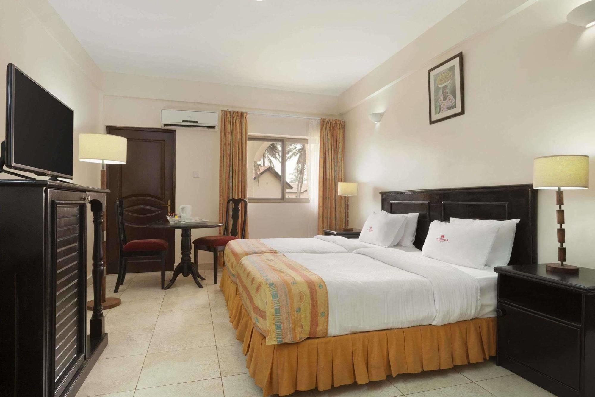 Ramada Resort Accra Buitenkant foto