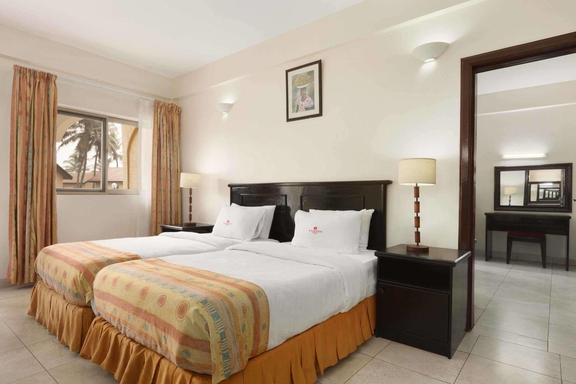 Ramada Resort Accra Buitenkant foto