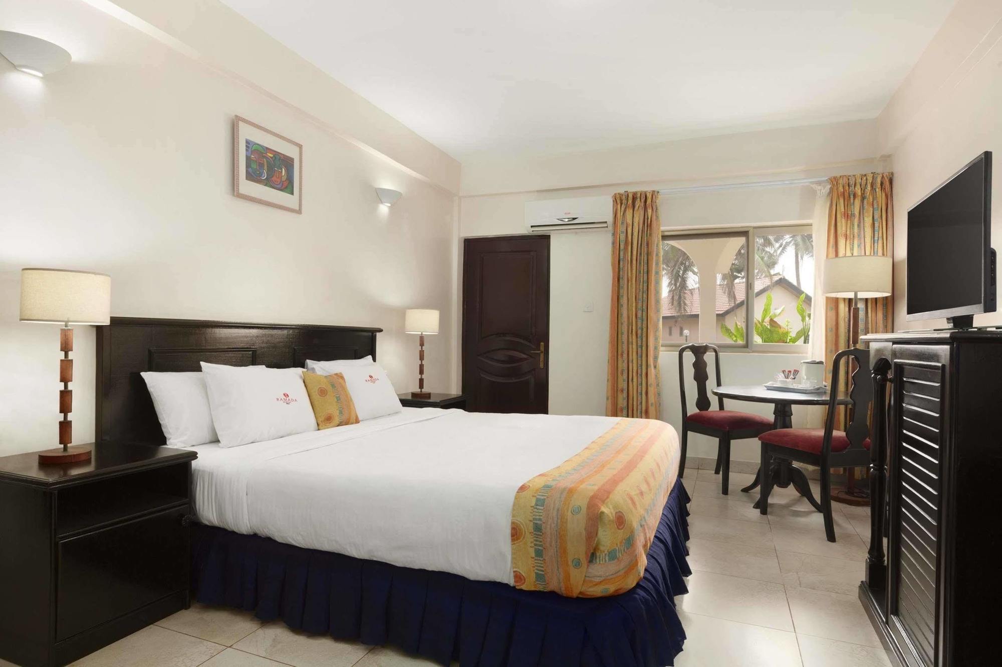 Ramada Resort Accra Buitenkant foto