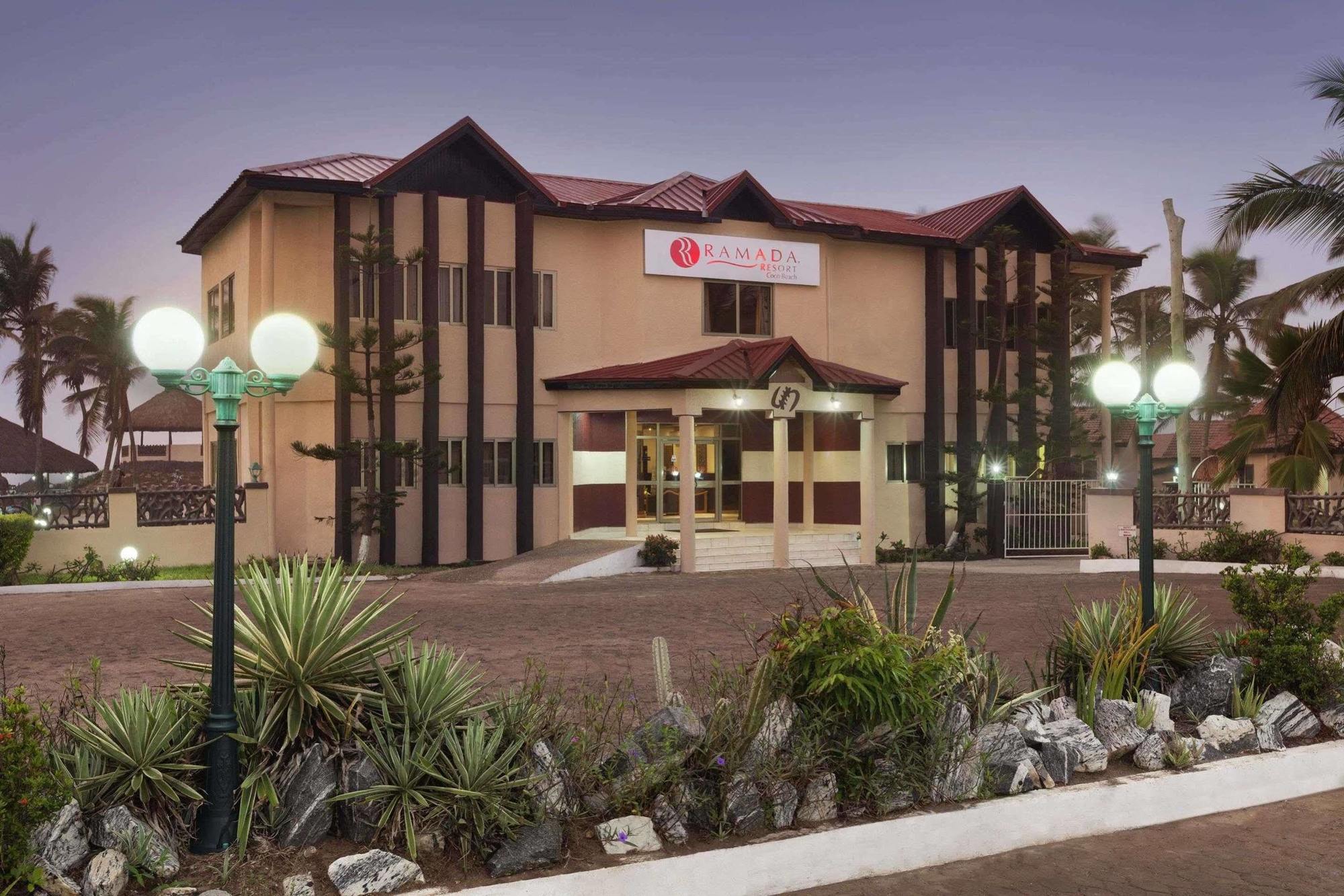 Ramada Resort Accra Buitenkant foto